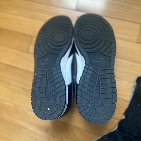 Nike Panda Dunk Low - Picture 5 of 5